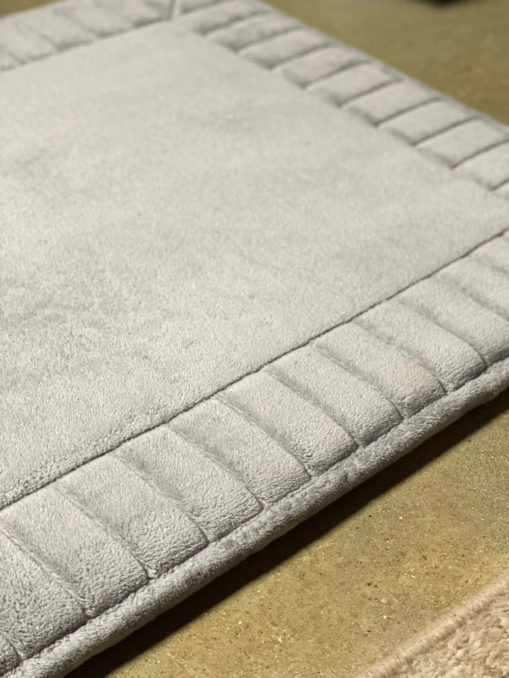 Large Gray Memory Foam Bathmat - Super Soft - (2 ft. X 3 ft.)